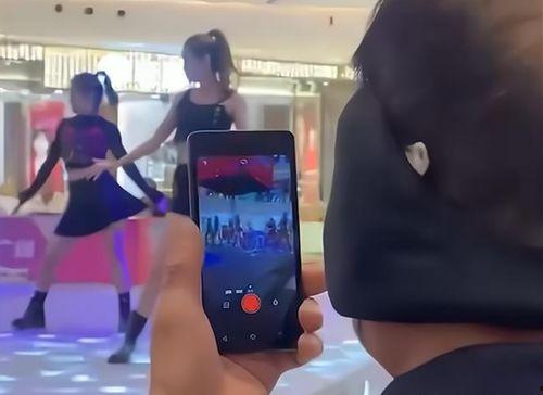 国产短裙专区视频,时尚潮流下的民族韵味